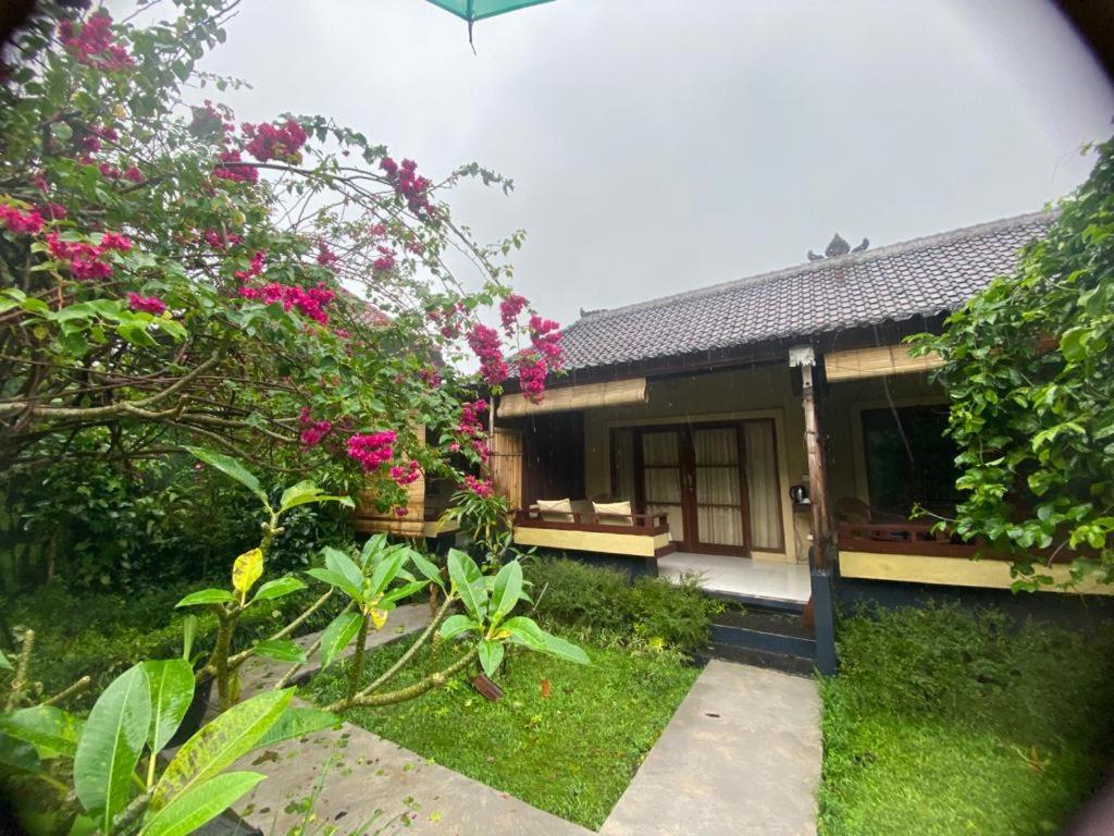 Pomelo Guest House Ubud  Room photo